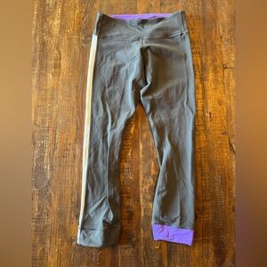 lululemon athletica Women’s Leggings in Gray with Purple and White Accents